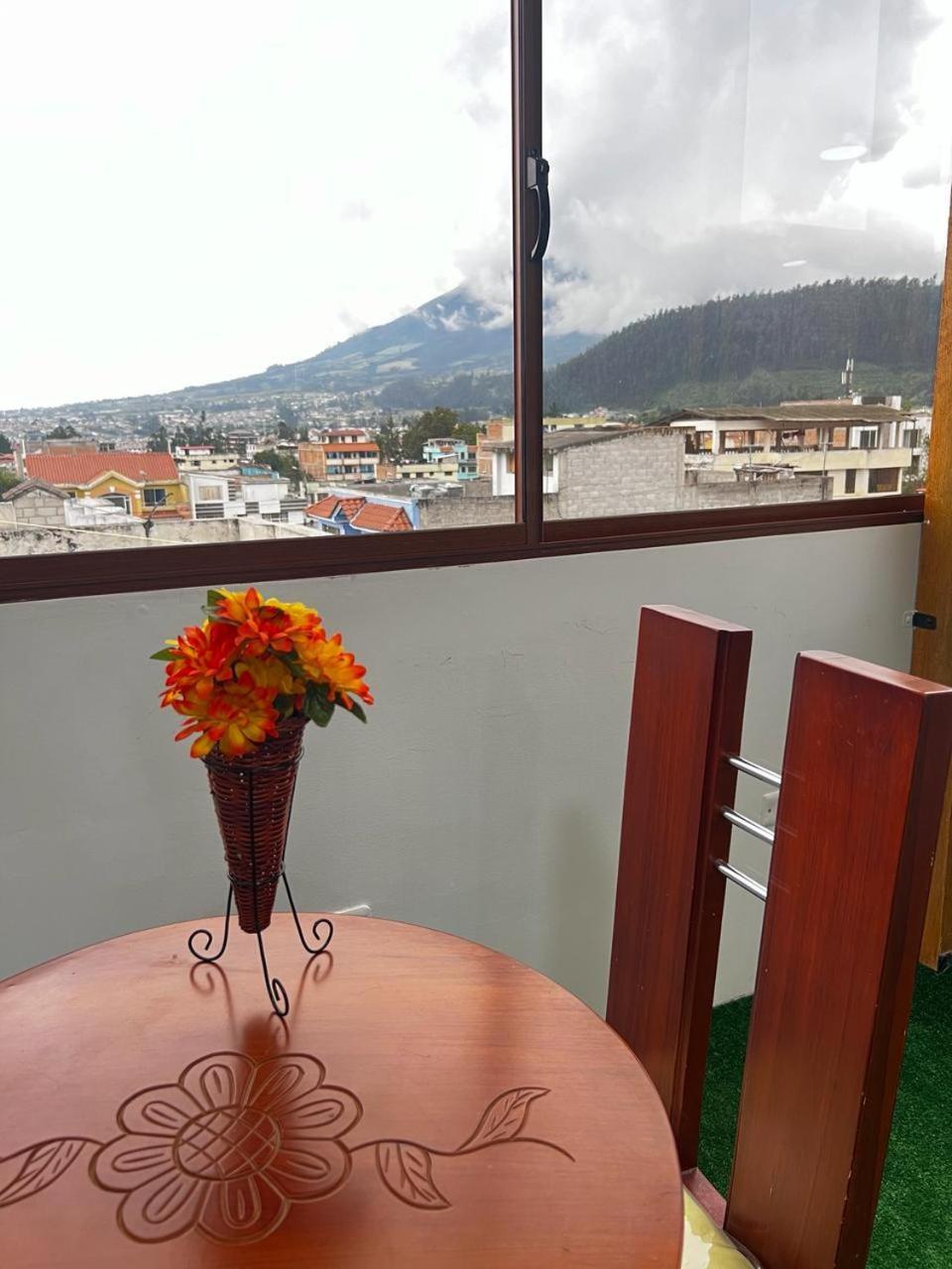 Hostal Arauco Hotel Otavalo Exterior photo